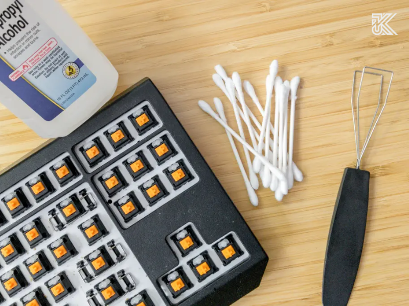 How to Clean Keycaps