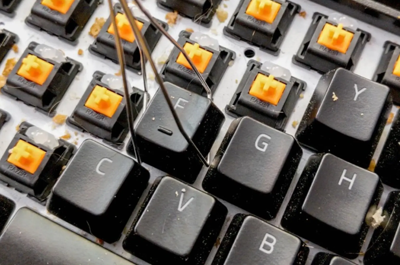 How to Clean Keycaps
