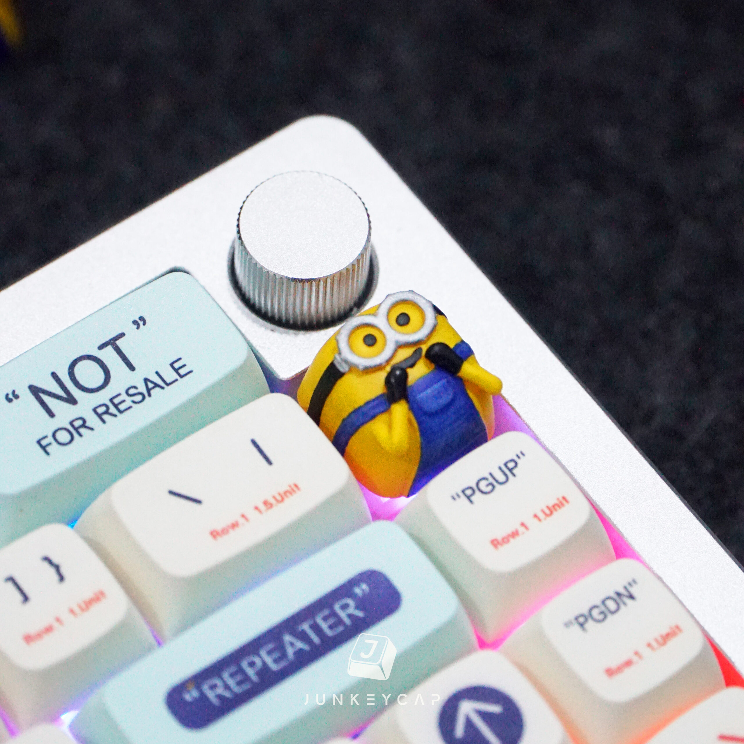 Minion Keycap V2