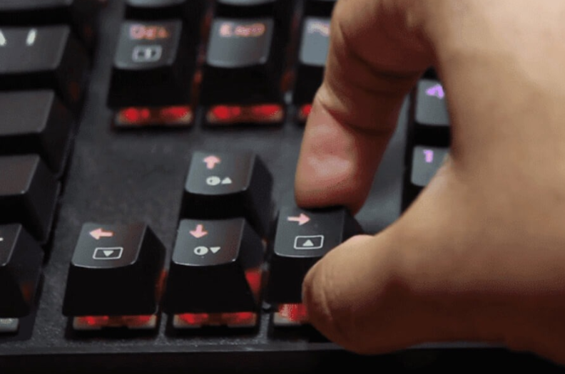 how-to-remove-keycaps-without-tool